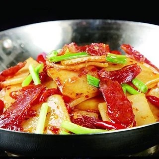 Hunan Smoked Pork with Sliced Potato Dry Pot 干锅腊肉土豆片